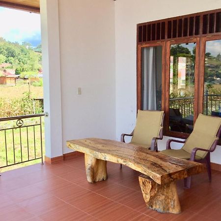 Toba Sunset Bed & Breakfast ตุกตุก ภายนอก รูปภาพ