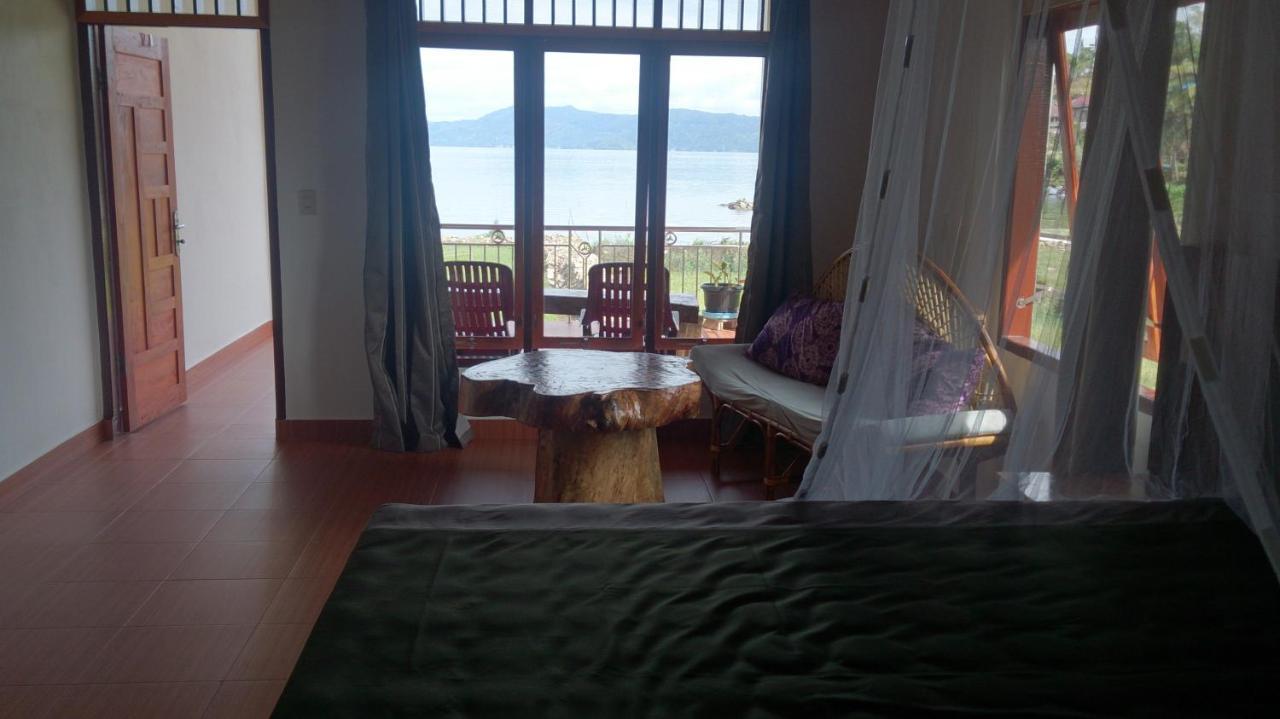 Toba Sunset Bed & Breakfast ตุกตุก ภายนอก รูปภาพ