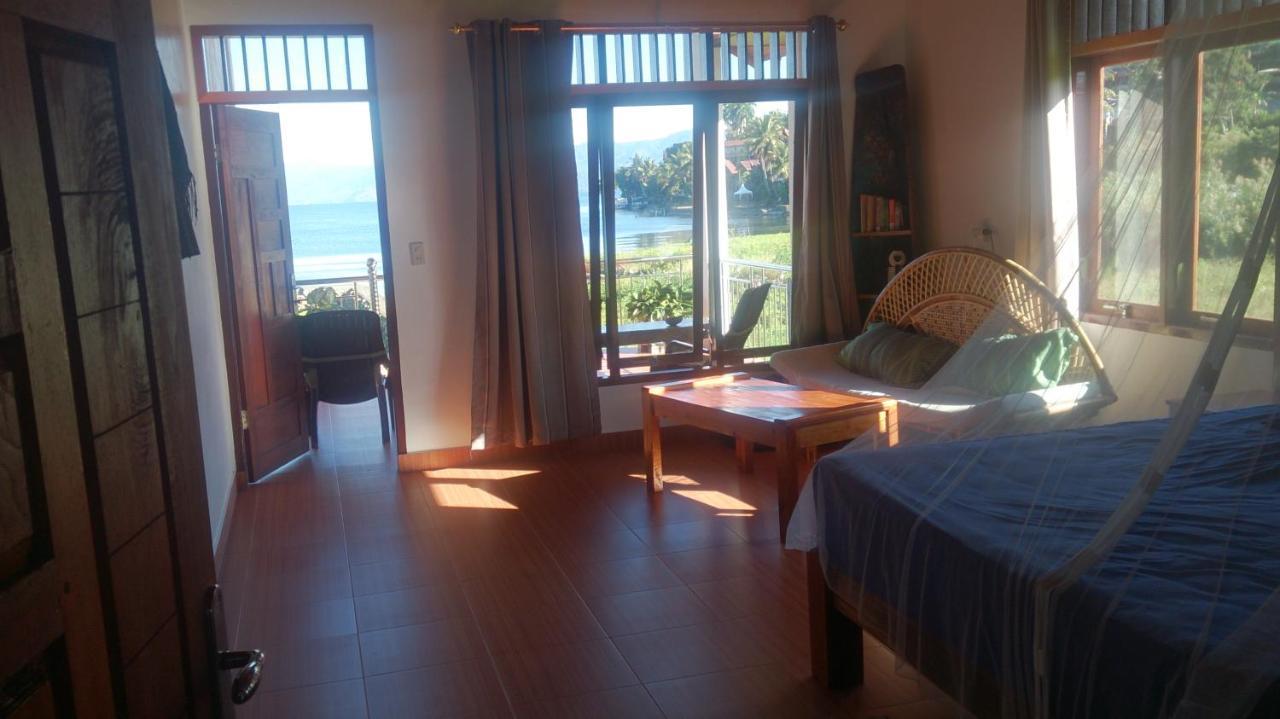 Toba Sunset Bed & Breakfast ตุกตุก ภายนอก รูปภาพ