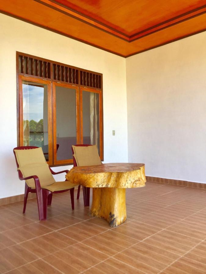 Toba Sunset Bed & Breakfast ตุกตุก ภายนอก รูปภาพ
