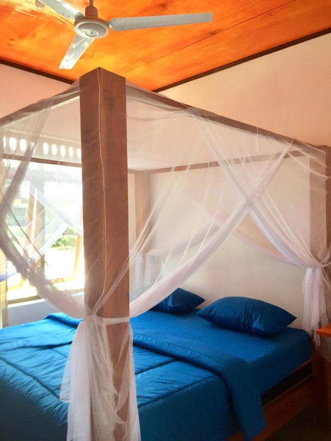Toba Sunset Bed & Breakfast ตุกตุก ภายนอก รูปภาพ
