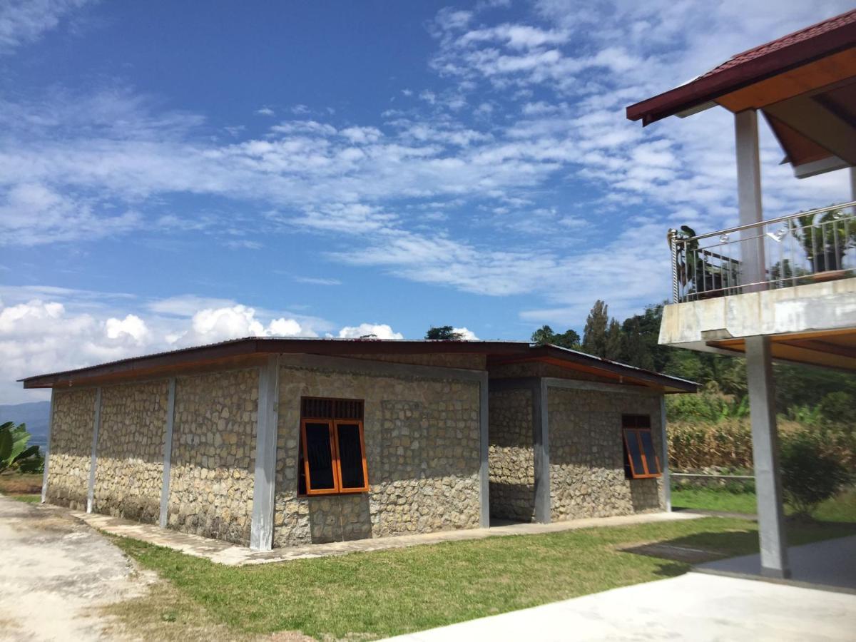Toba Sunset Bed & Breakfast ตุกตุก ภายนอก รูปภาพ
