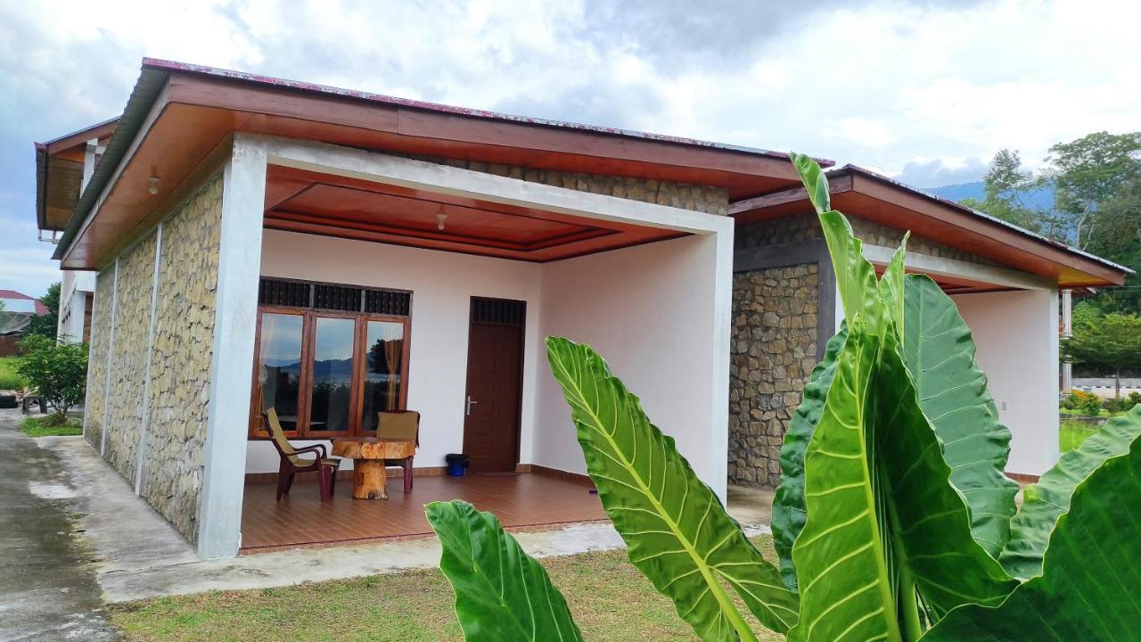 Toba Sunset Bed & Breakfast ตุกตุก ภายนอก รูปภาพ